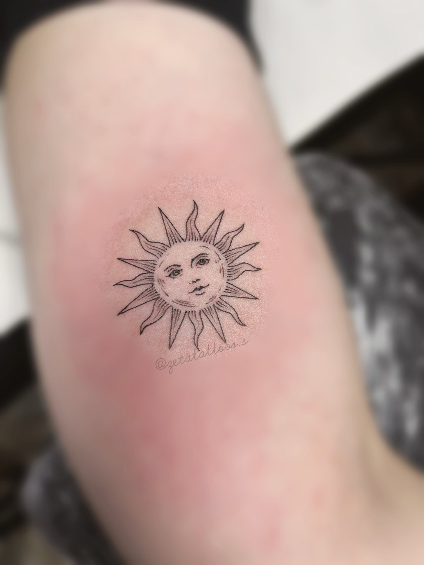 Sol con rostro