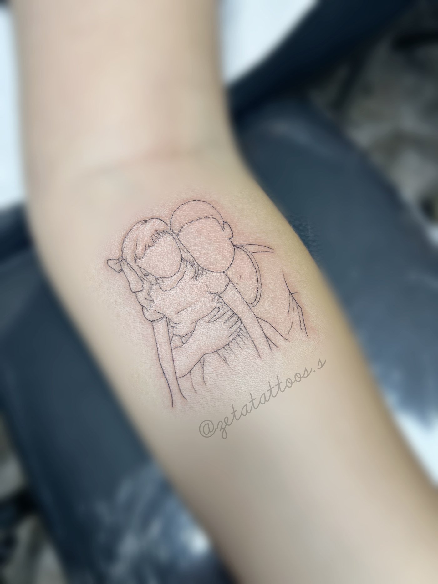 Hermanos abrazados